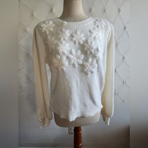Pretty & Soft Pullover Sweater in Cream by Liz Claiborne • Tagged Medium